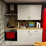 Cozy Central Apartment